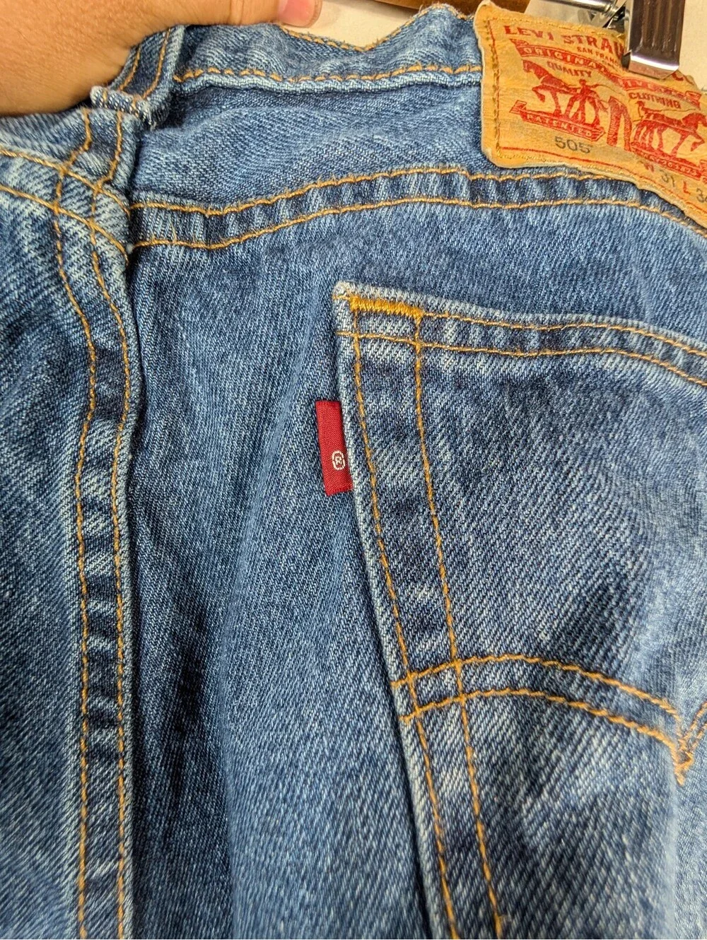 Levi's 505 Regular Fit Medium Indigo Wash Jeans W31 L34